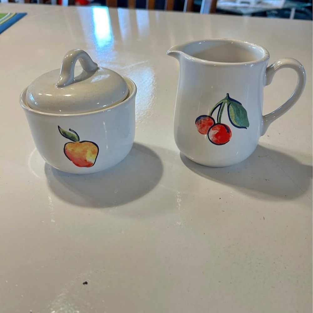 Corelle Coordinates Stoneware Creamer and Sugar Bowl Set/ Fruit Basket Pattern